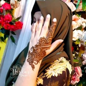 Meet your Posher, Gafoorbee